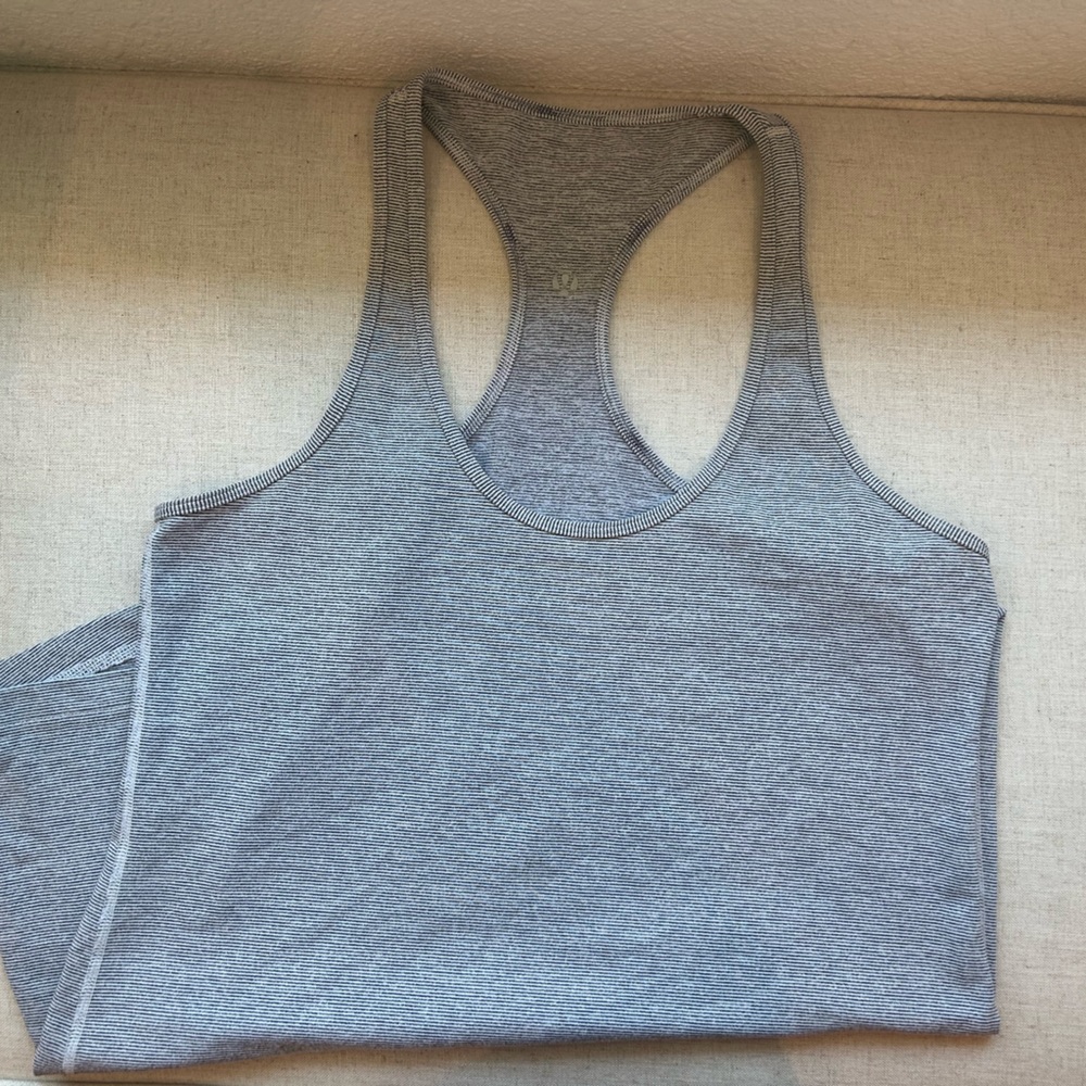 Lululemon Tanktop - Picture 2 of 5